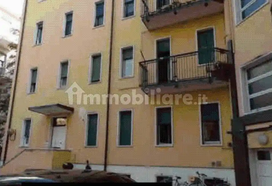 Appartamento in vendita a Forlì