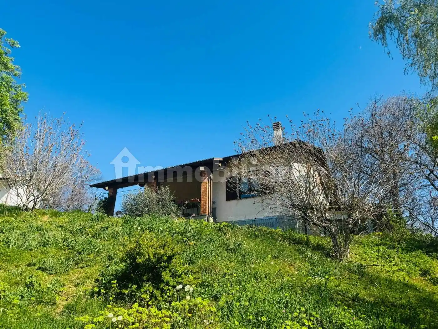 Villa in vendita a Monastero di Vasco