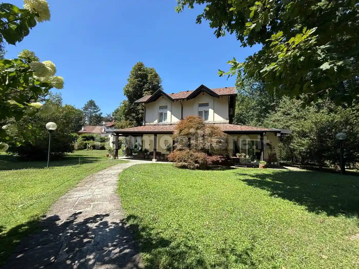 Villa - foto 2