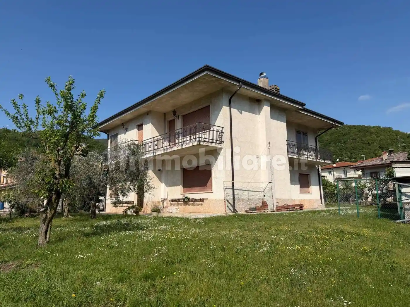 Villa in vendita a Badia Calavena