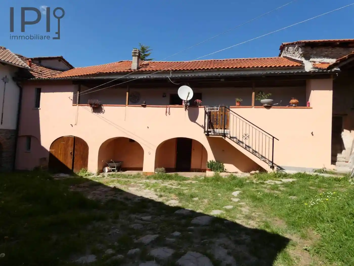 Casa indipendente in vendita a Piana Crixia