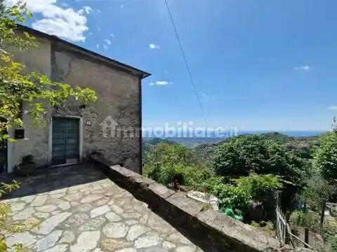 Villa in vendita a Montignoso