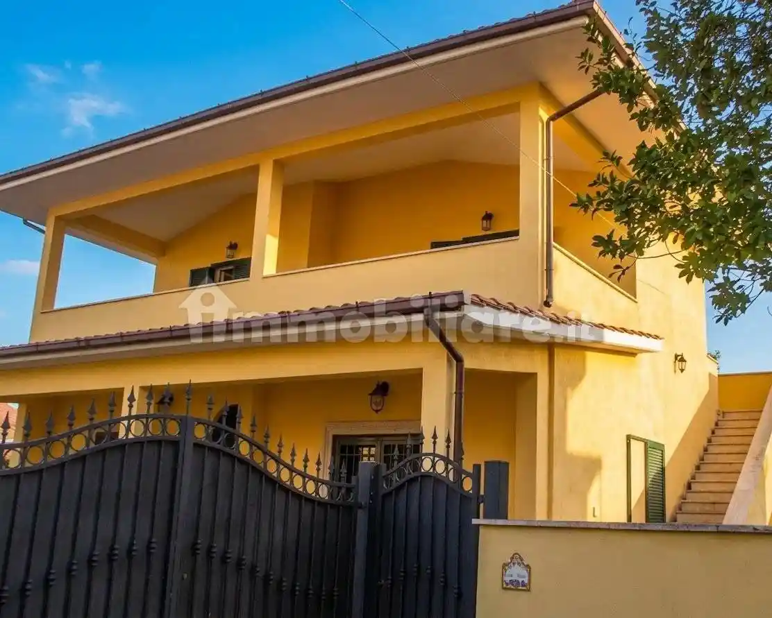 Villa in affitto a Anzio