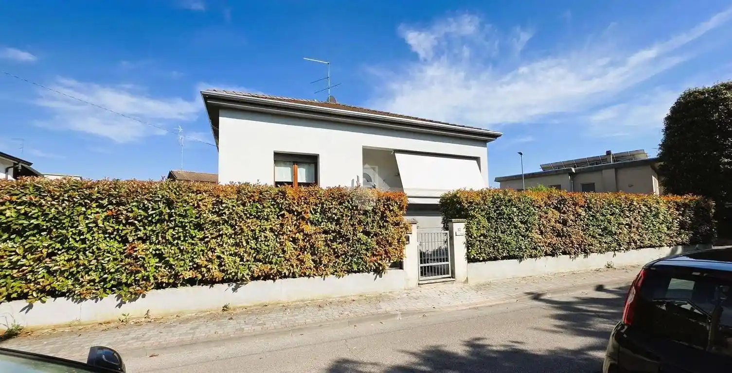 Villa in vendita a Borgo Virgilio