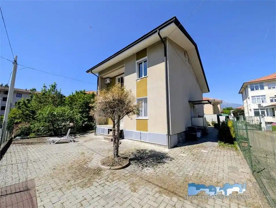 Villa in vendita a Ivrea