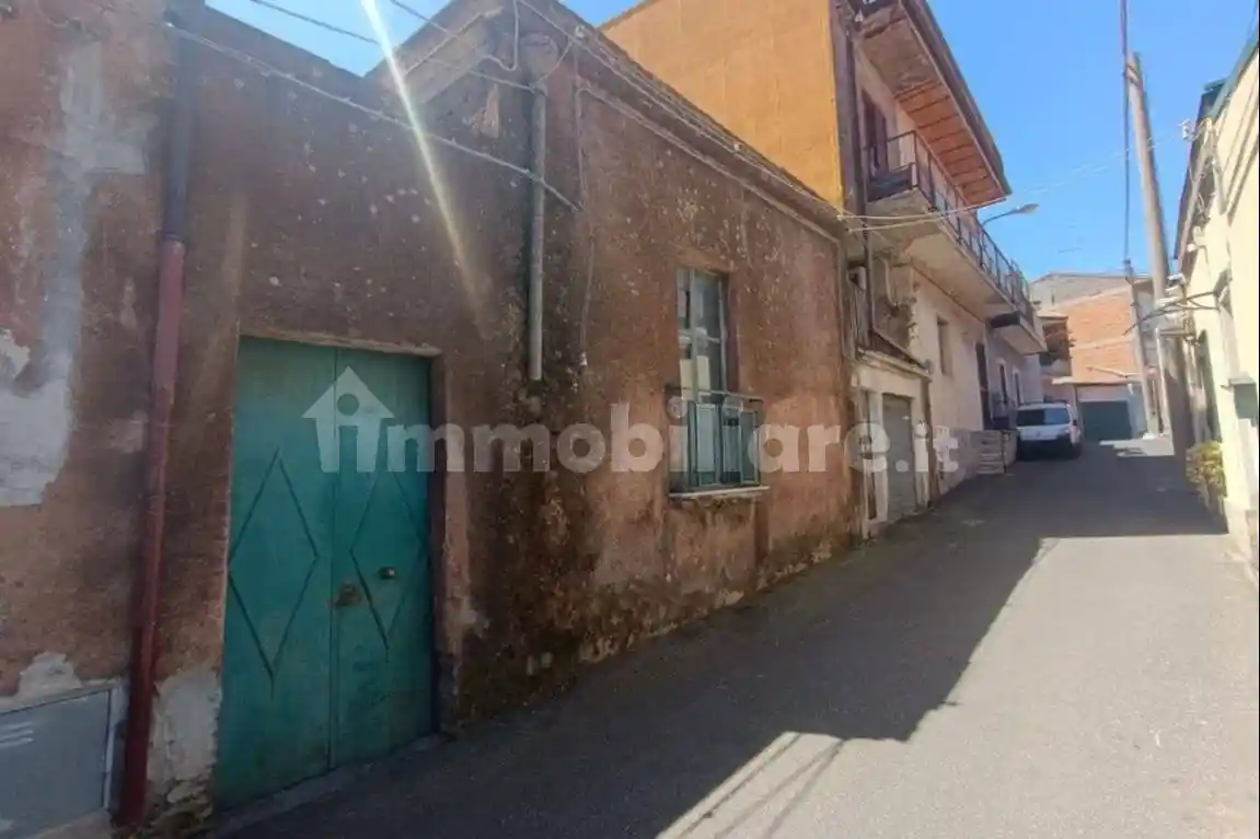Rustico - Casale in vendita a San Giovanni la Punta