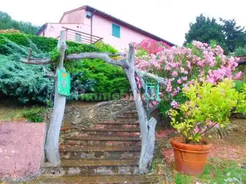 Rustico - Casale in vendita a San Giuliano Terme