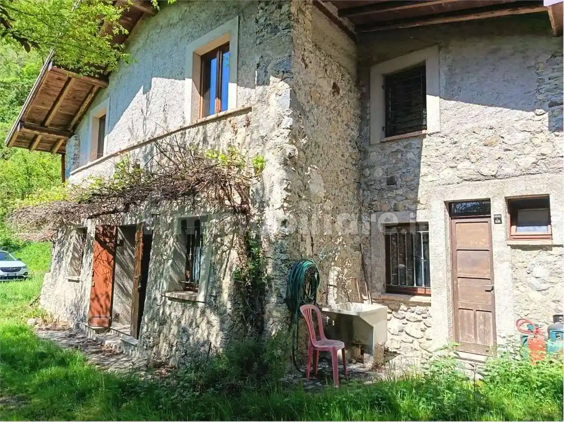 Rustico - Casale in vendita a Lavenone