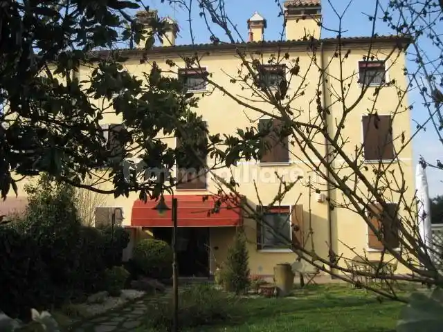 Appartamento in affitto a Ferrara