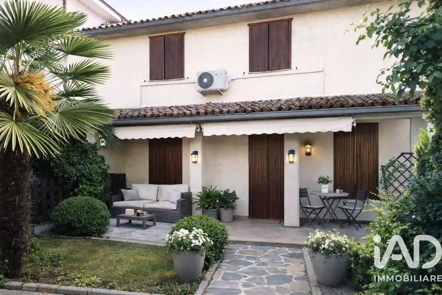Villa - foto 2