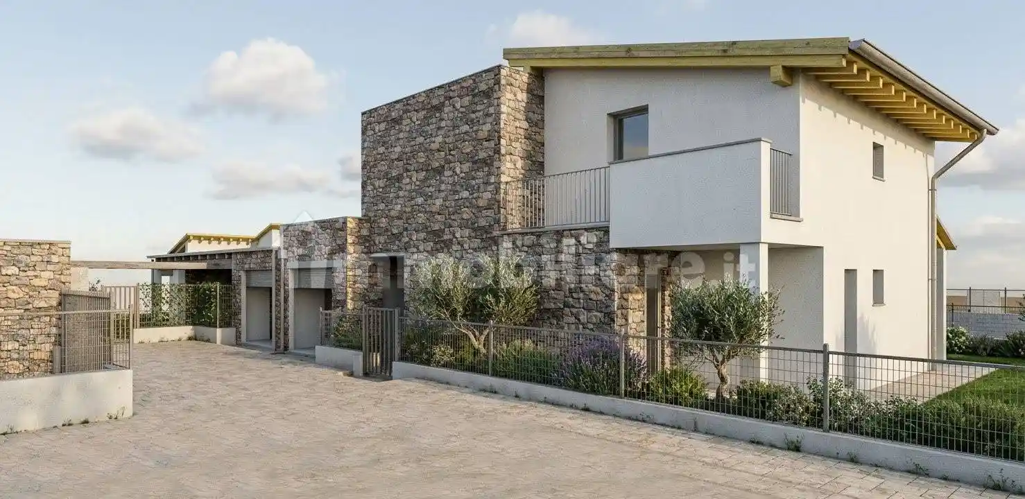 Villa in vendita a Lipomo