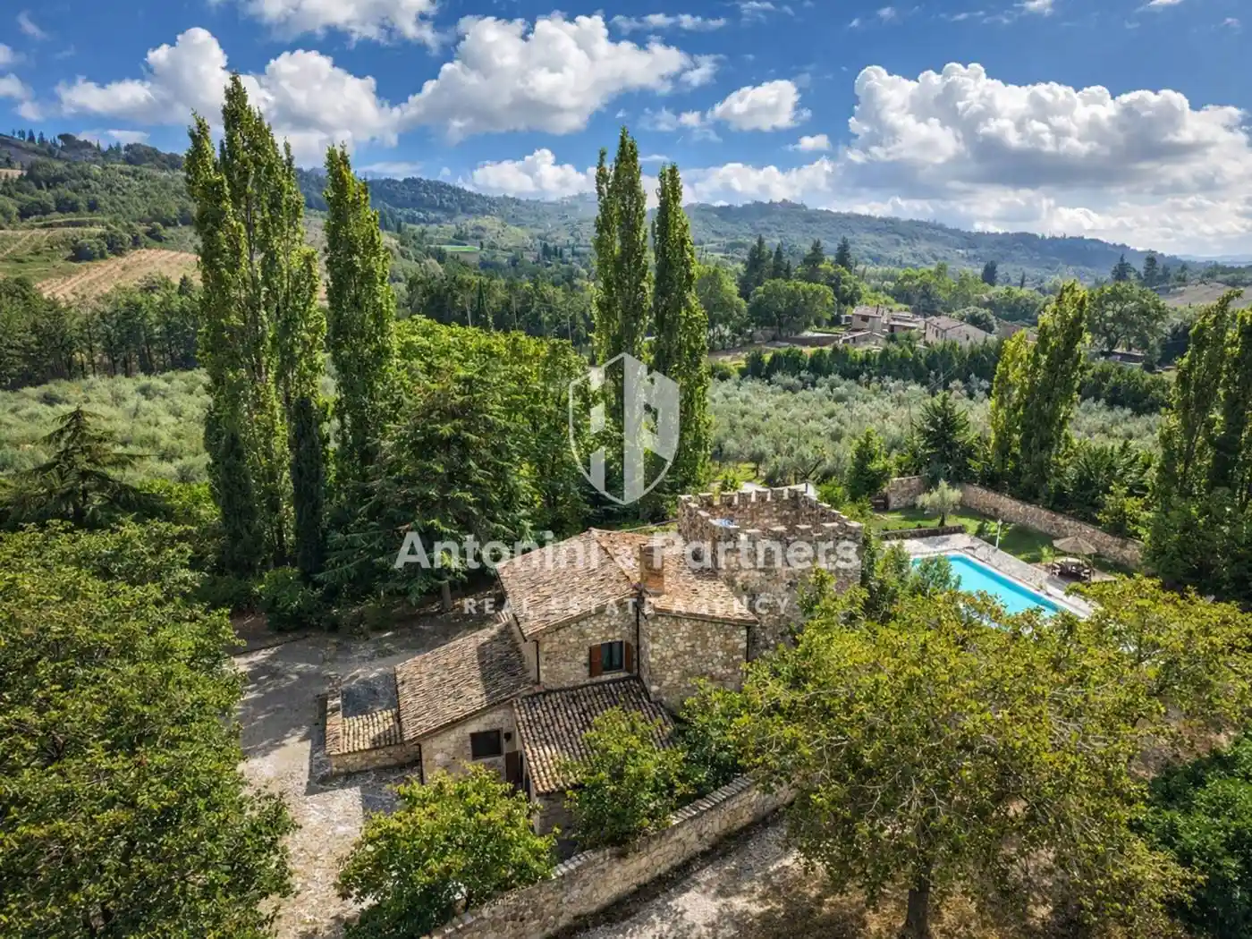 Rustico - Casale in vendita a Todi