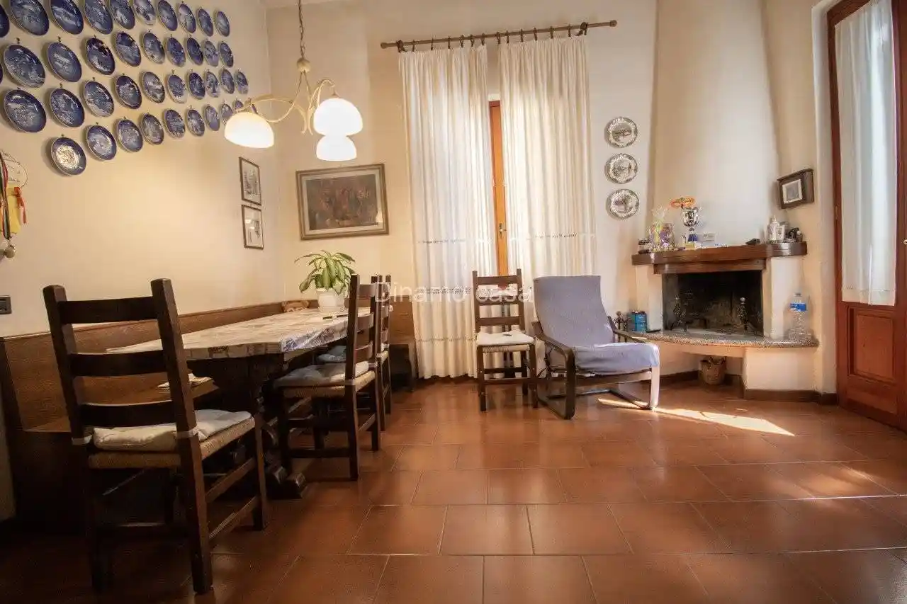 Casa indipendente in vendita a Prato