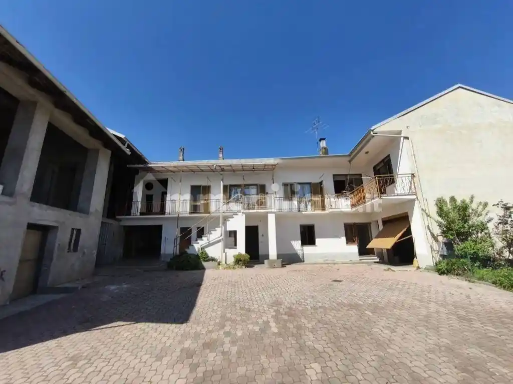 Casa indipendente in vendita a Prarostino