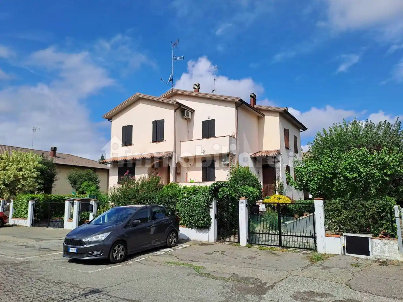Villetta a schiera in vendita a Valsamoggia