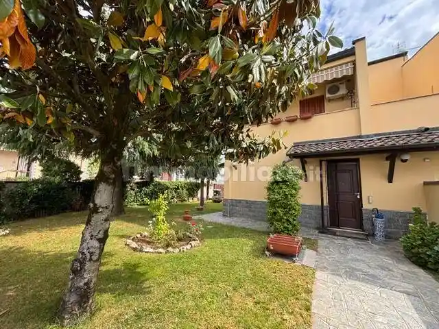 Villa in vendita a Vigevano