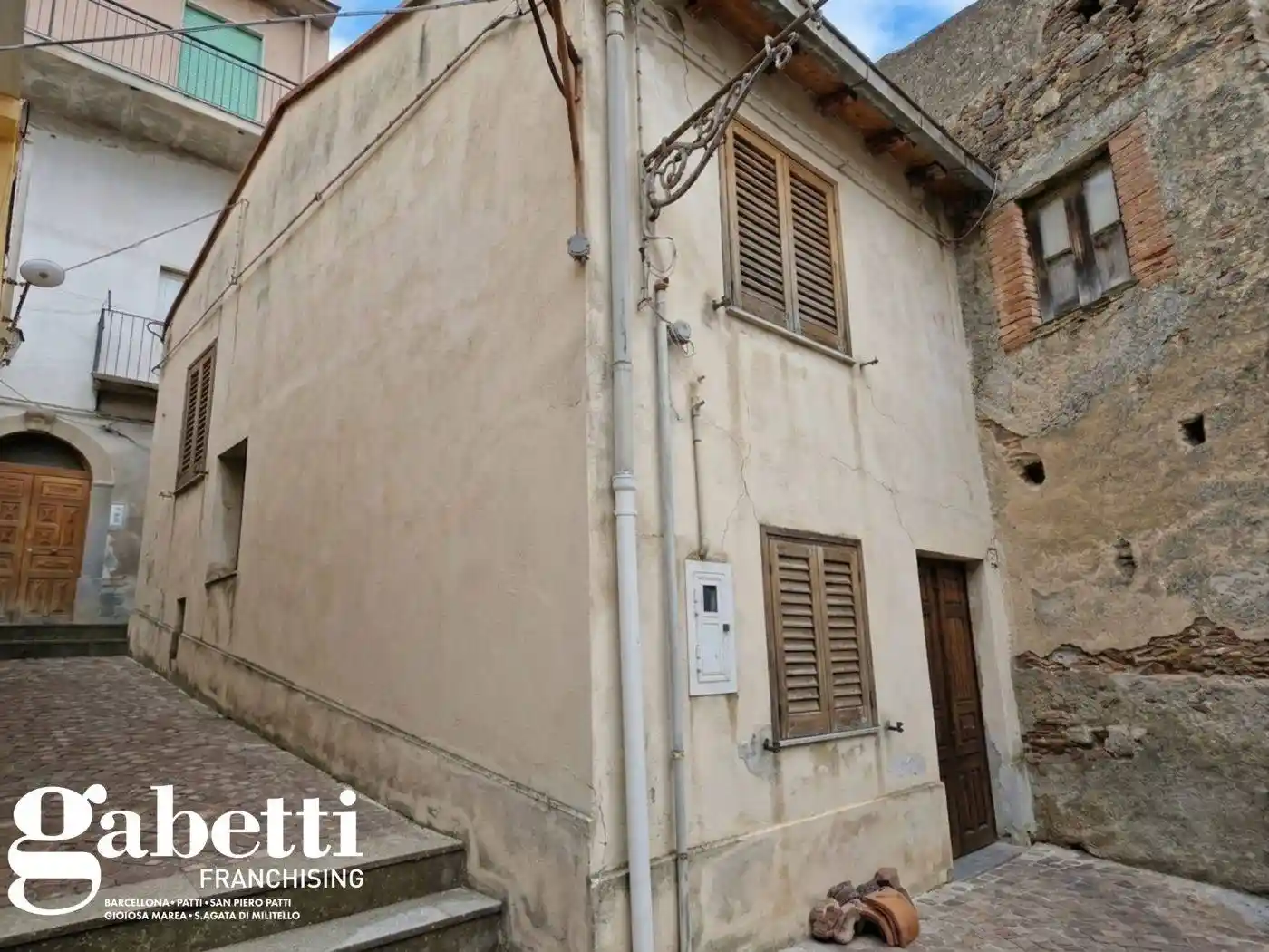 Casa indipendente in vendita a Montagnareale