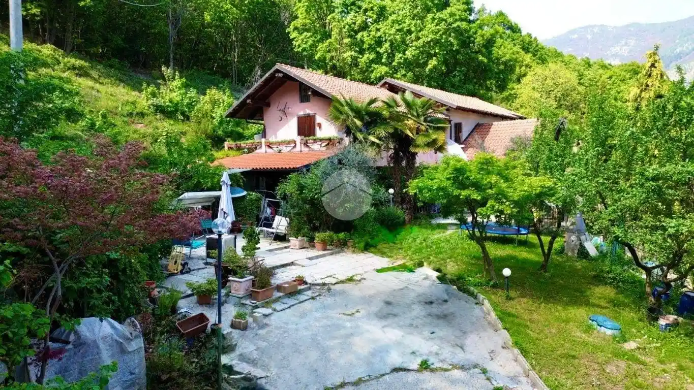 Casa indipendente in vendita a Val della Torre