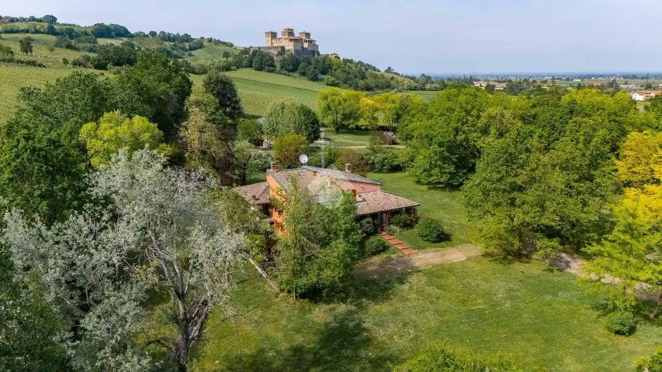 Villa in vendita a Langhirano