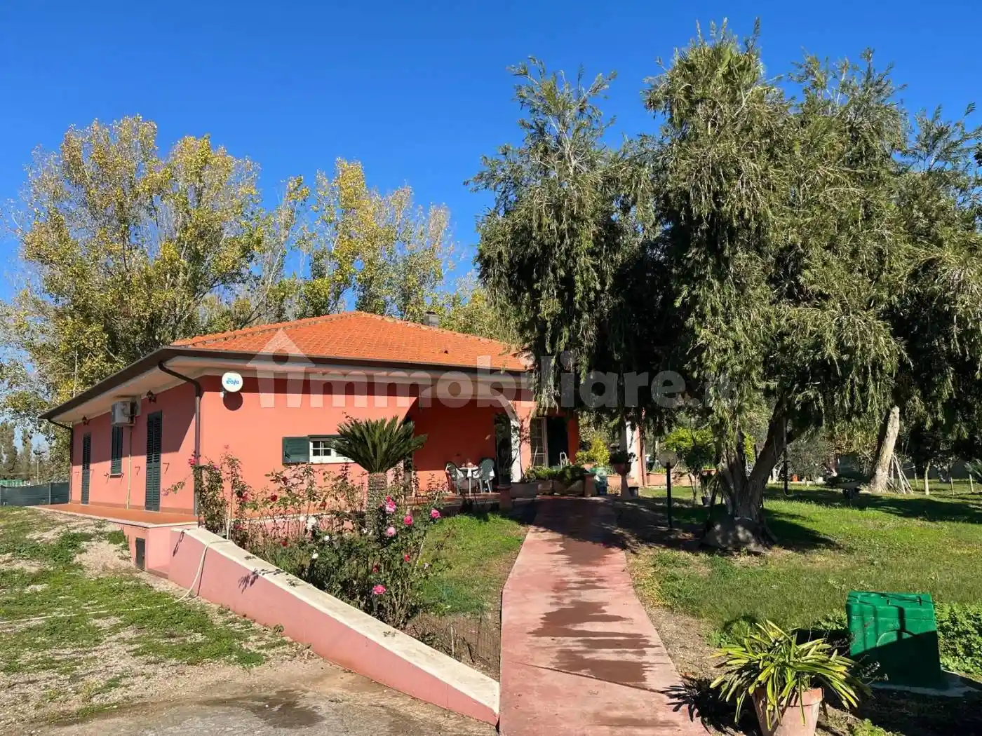 Villa in vendita a Latina