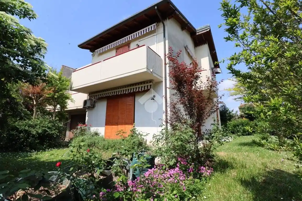 Villa in vendita a Porto Mantovano