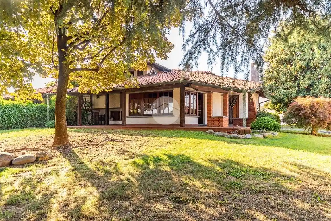 Villa in vendita a Uboldo