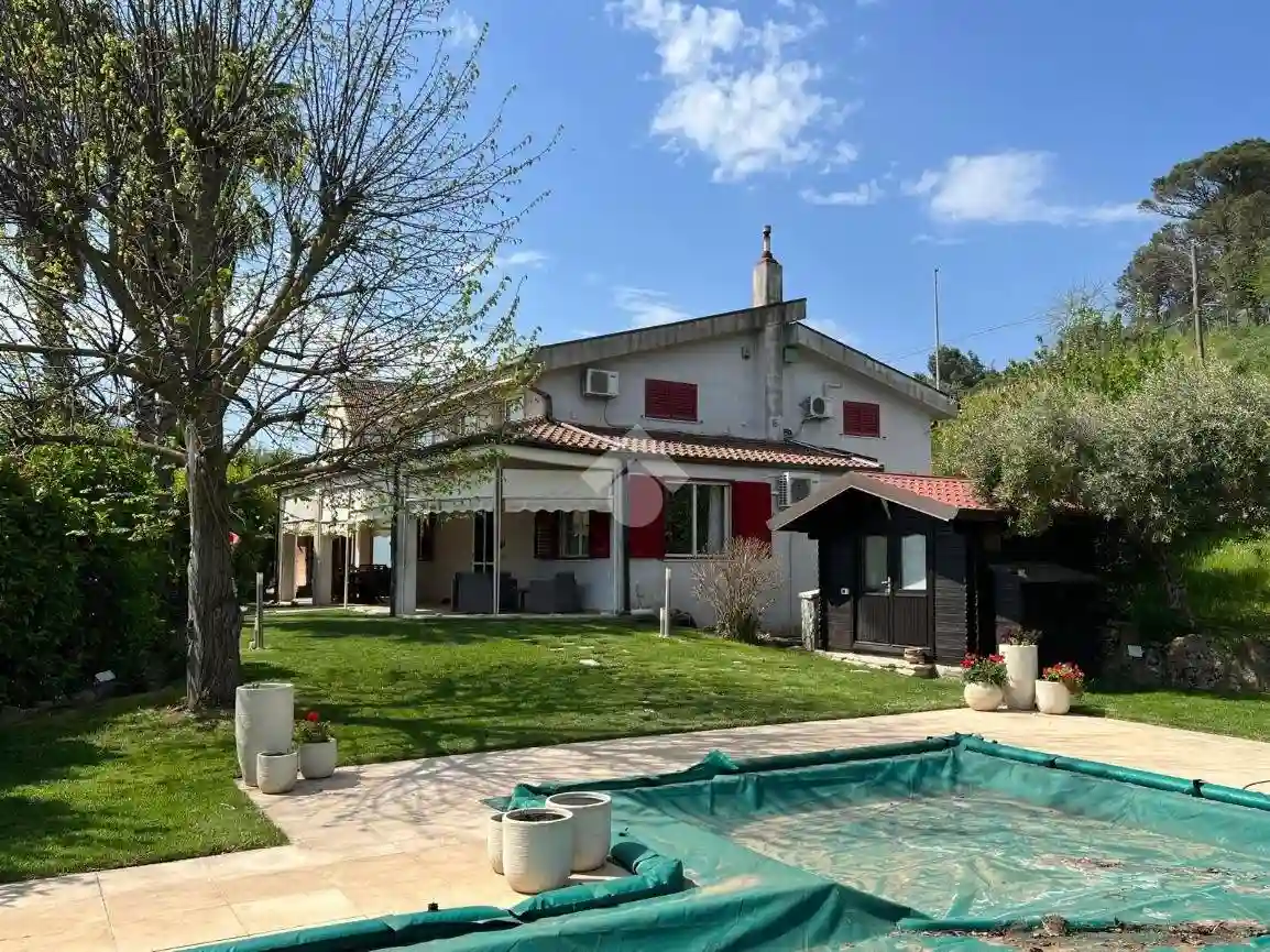 Villa - foto 3