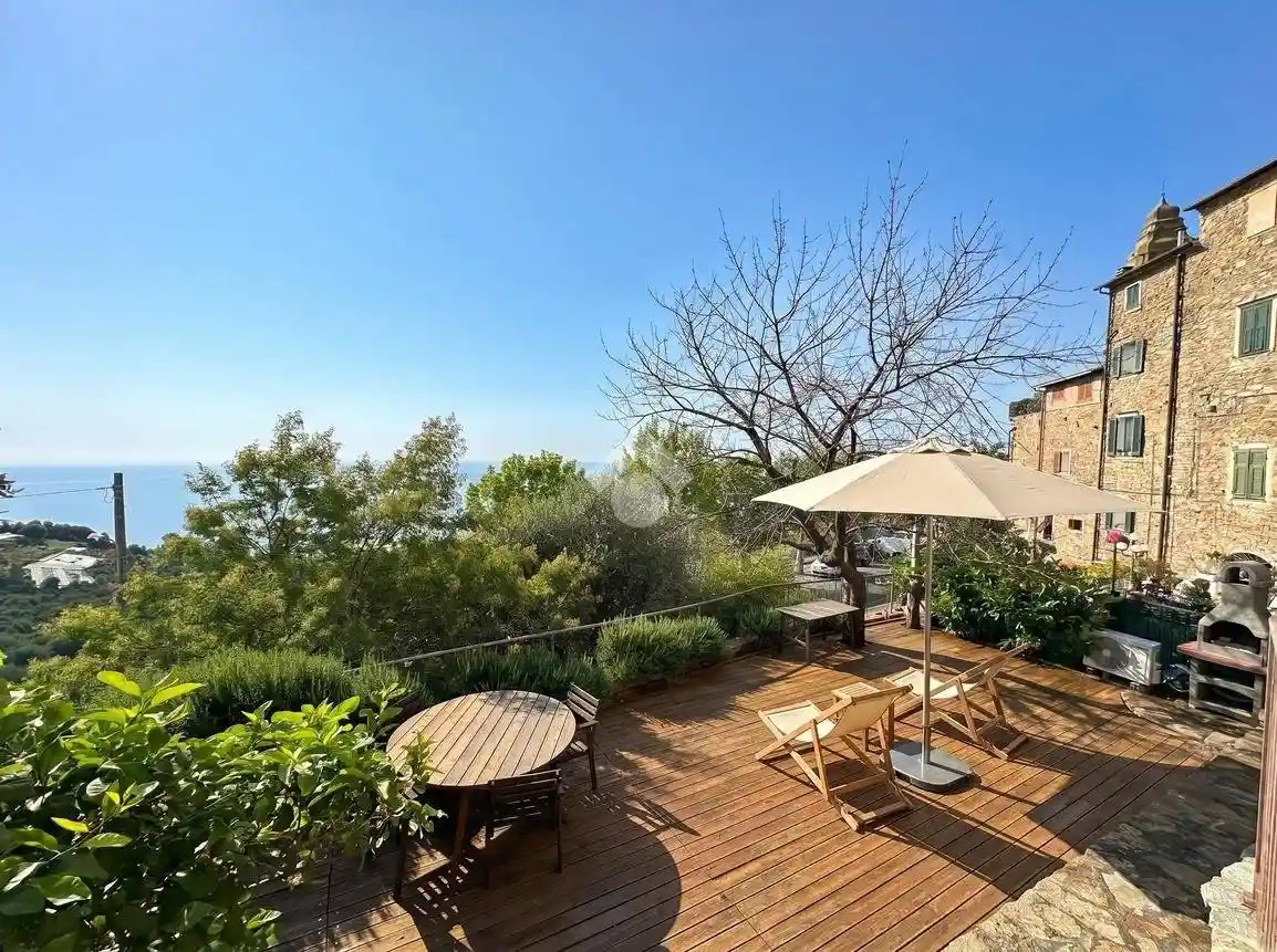 Casa indipendente in vendita a Cipressa