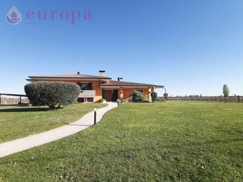 Villa in vendita a Chions