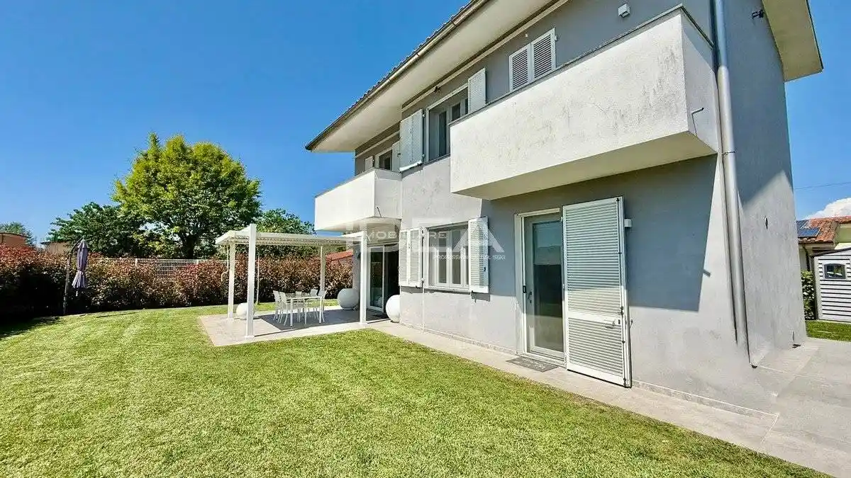 Villa in vendita a Capannori