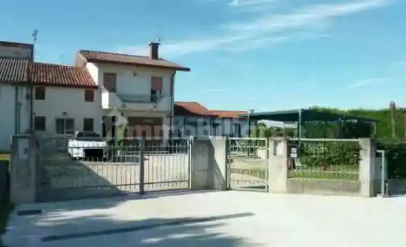 Appartamento in vendita a Boschi Sant'Anna
