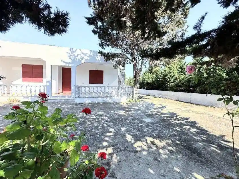 Casa indipendente in vendita a Maruggio
