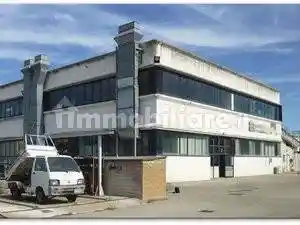 Rustico - Casale in vendita a Monteroni d'Arbia