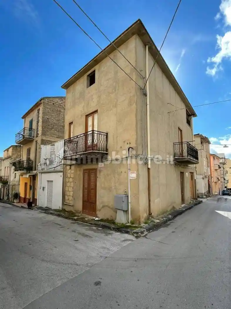 Casa indipendente in vendita a Campobello di Licata