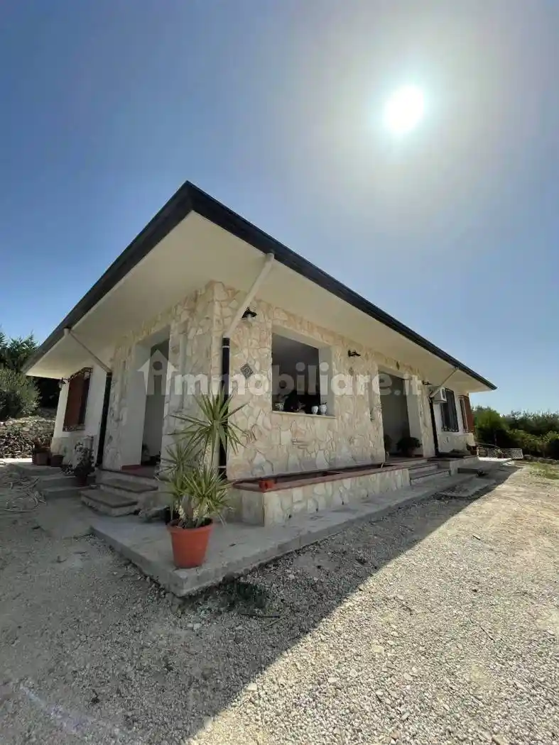 Villa in vendita a Campobello di Licata