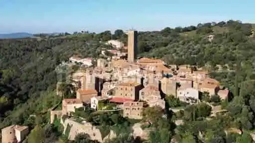 Palazzo - Edificio in vendita a Magliano in Toscana
