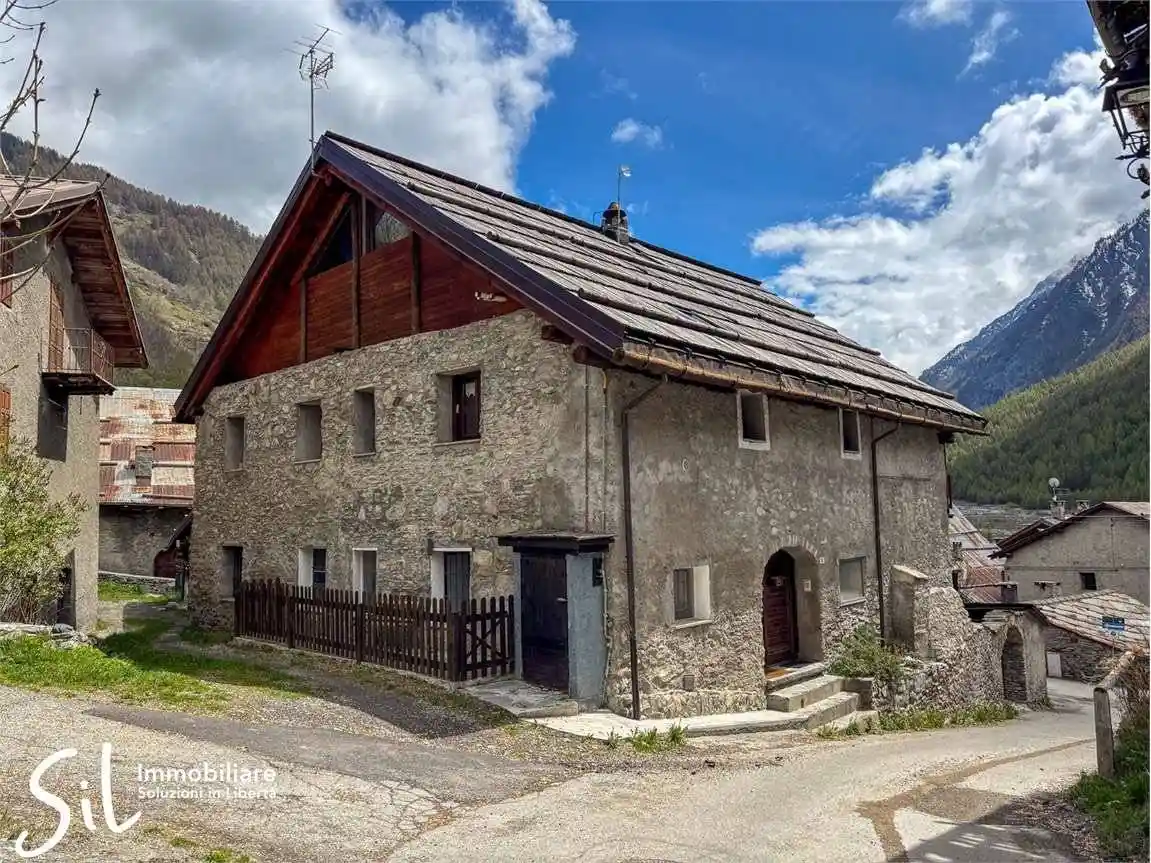 Appartamento in vendita a Sauze di Cesana