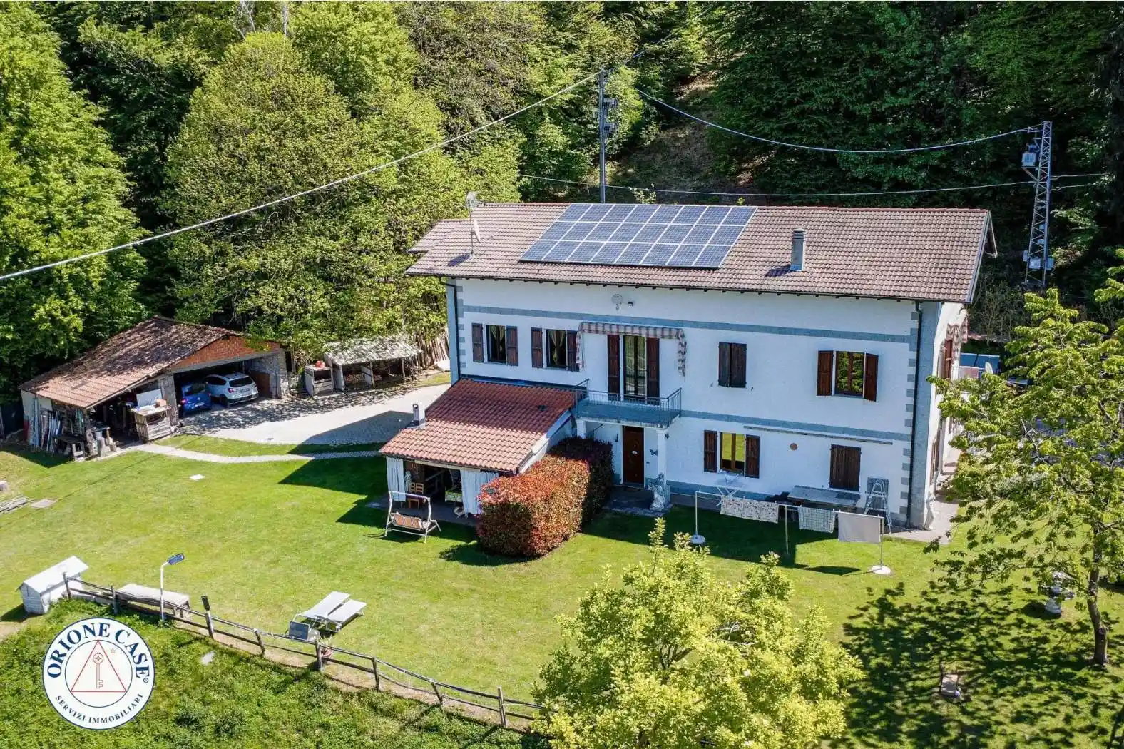 Villa in vendita a Marchirolo