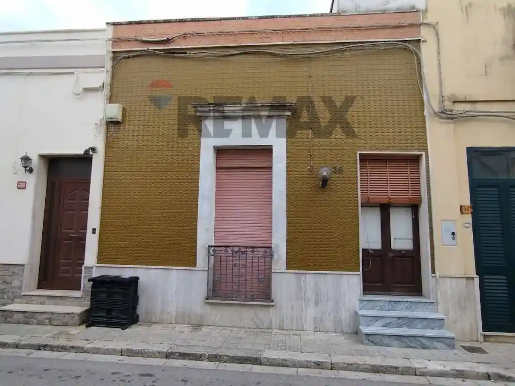 Casa indipendente in vendita a Campi Salentina