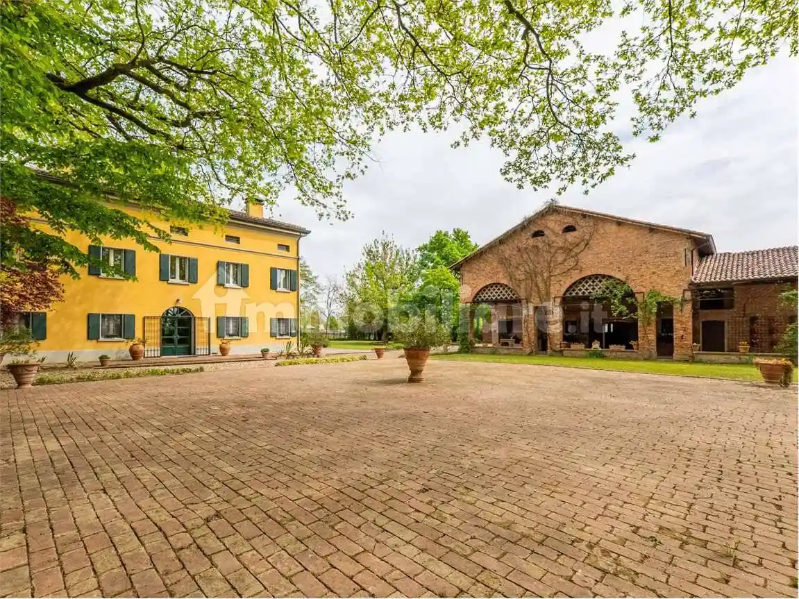 Villa in vendita a Carpi