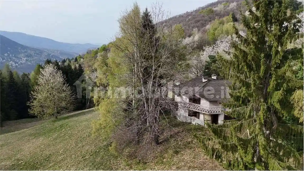 Casa indipendente in vendita a Viola