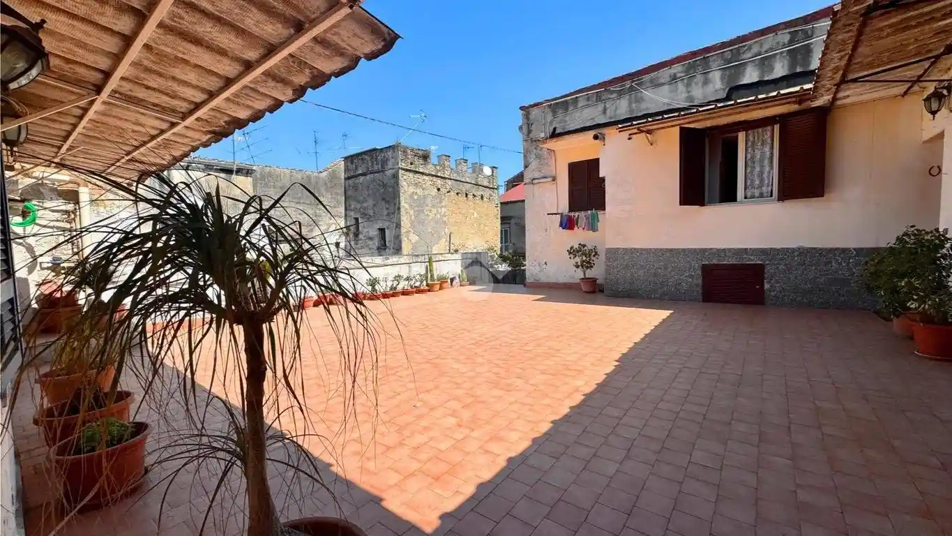 Appartamento in vendita a Napoli
