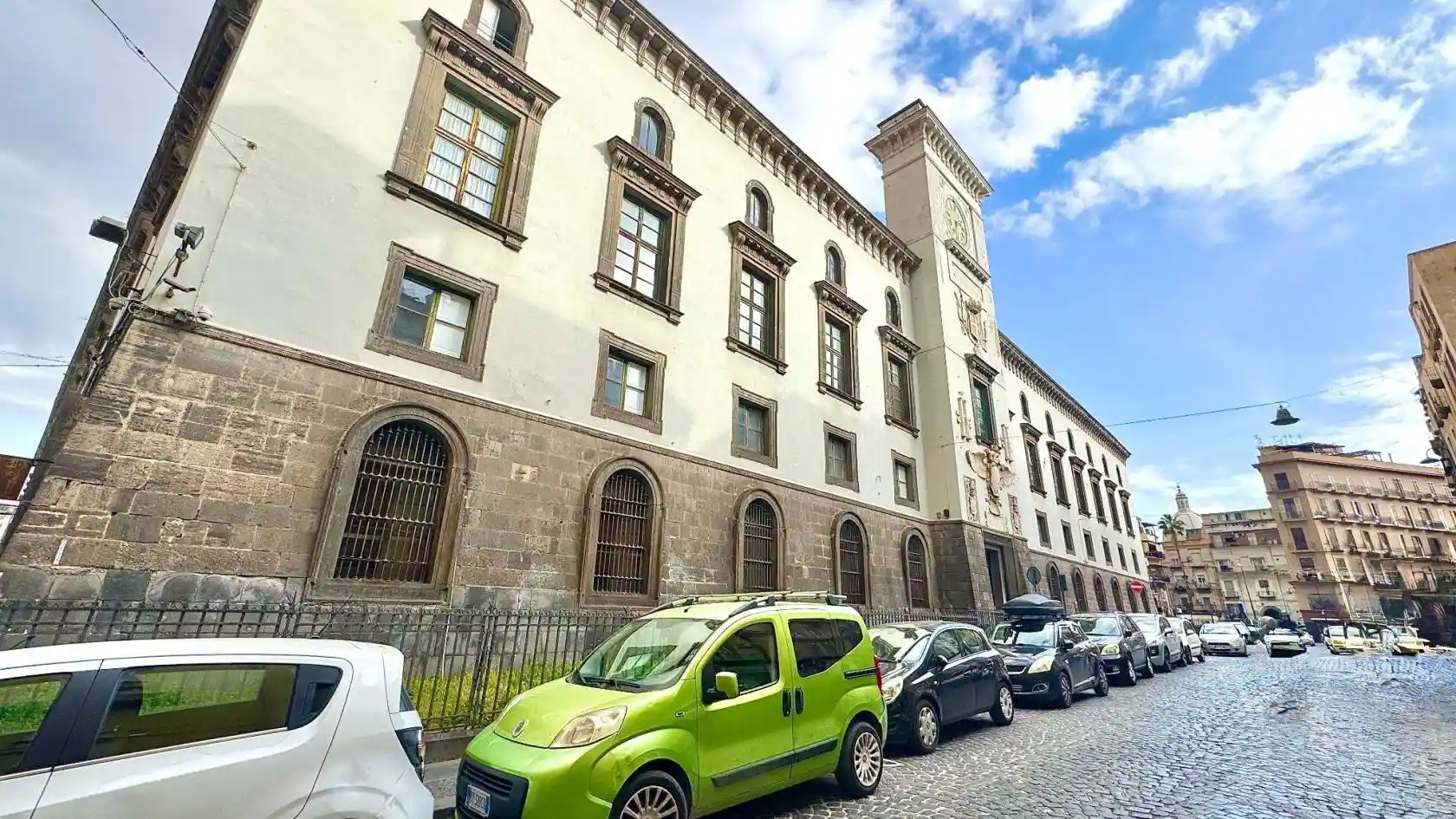 Appartamento in vendita a Napoli