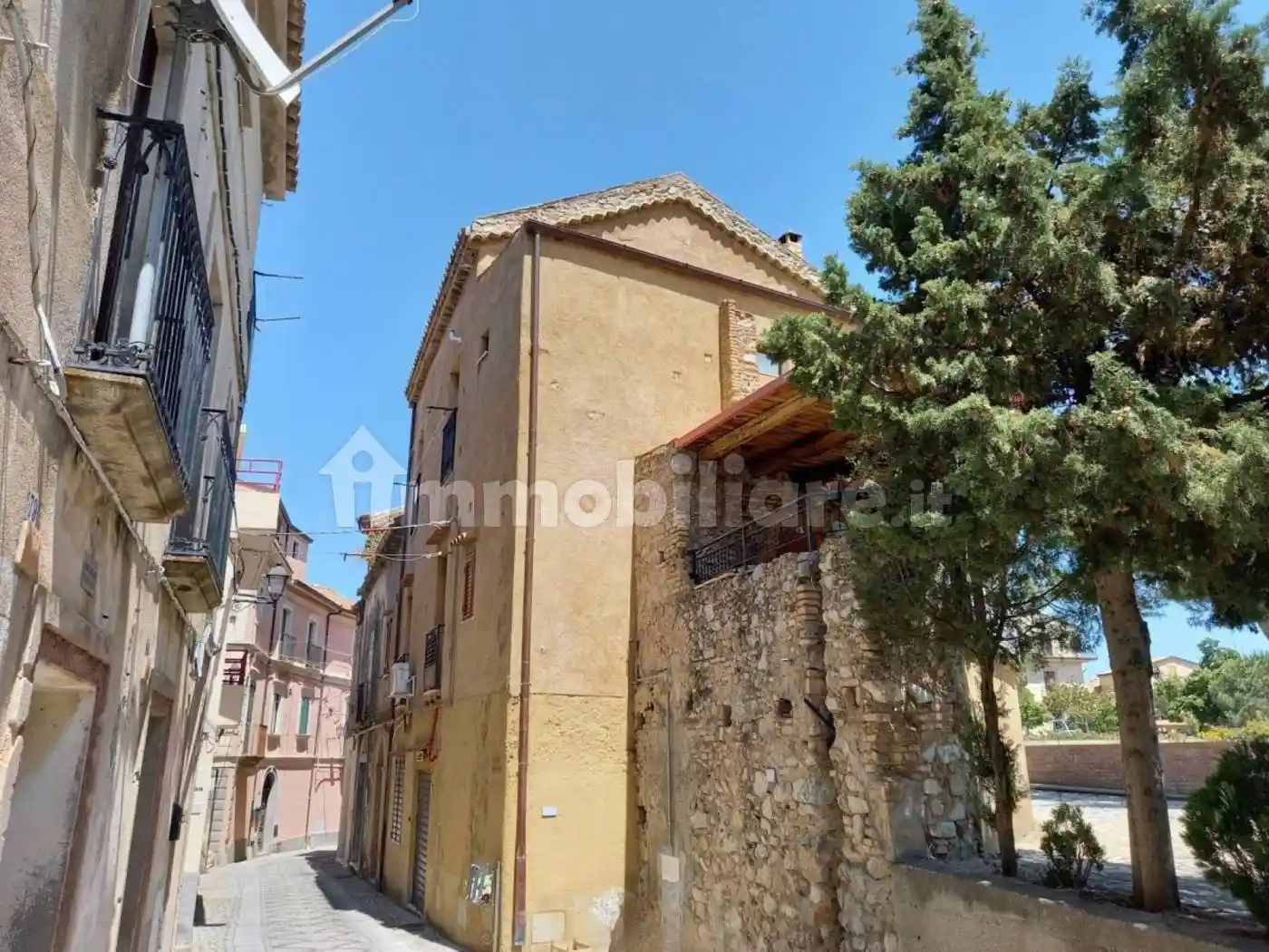 Appartamento in vendita a Badolato