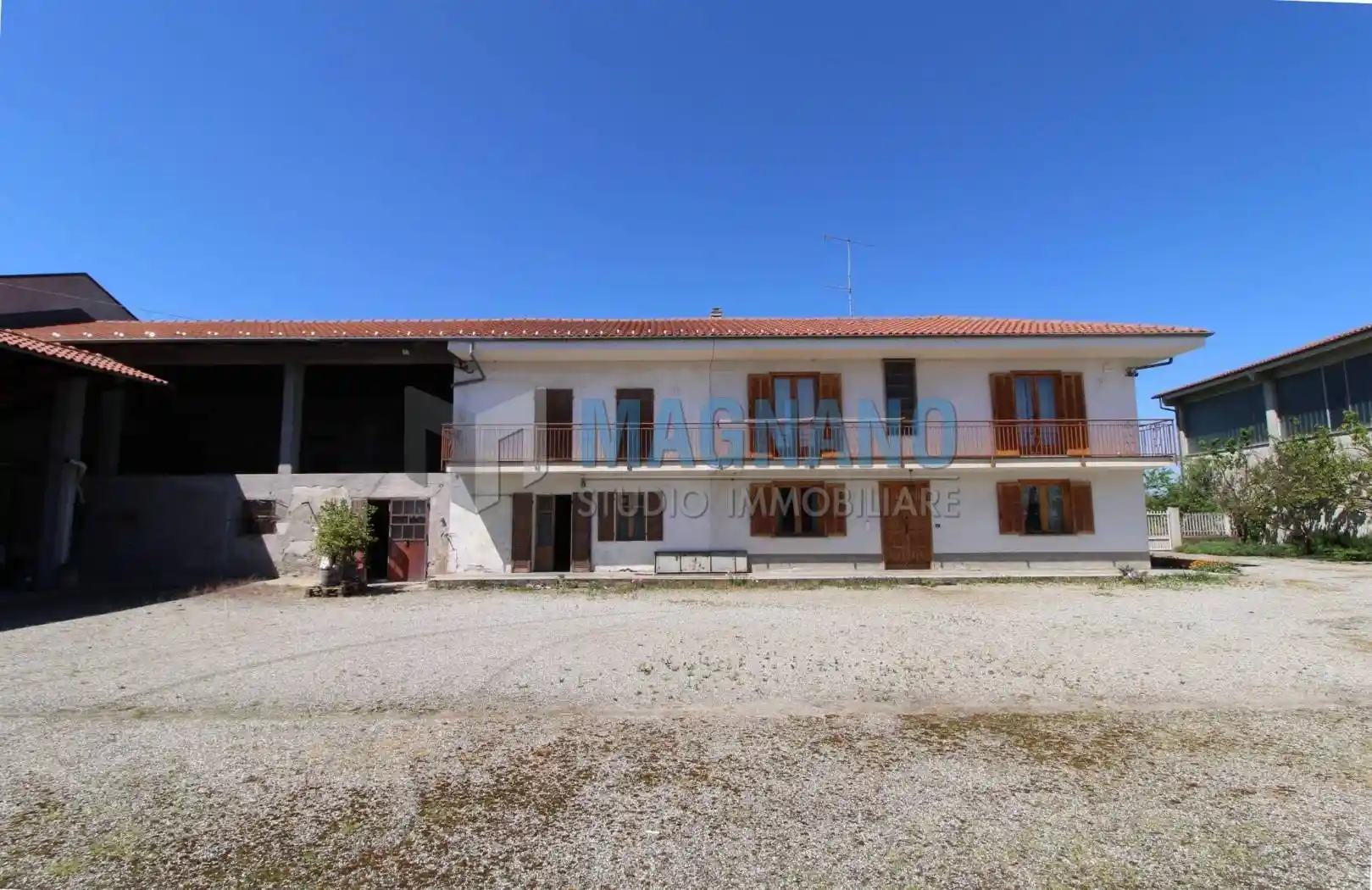 Rustico - Casale in vendita a Cavour