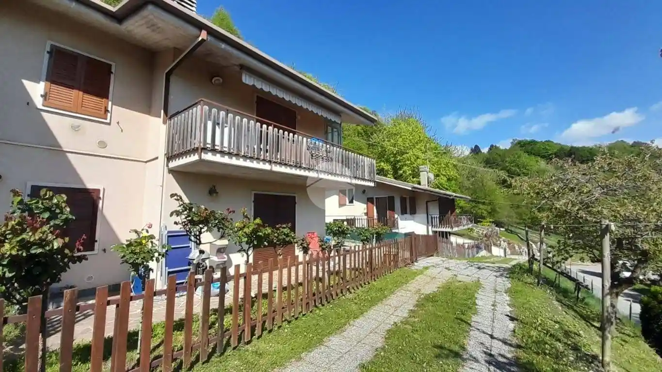 Appartamento in vendita a Ferrara di Monte Baldo