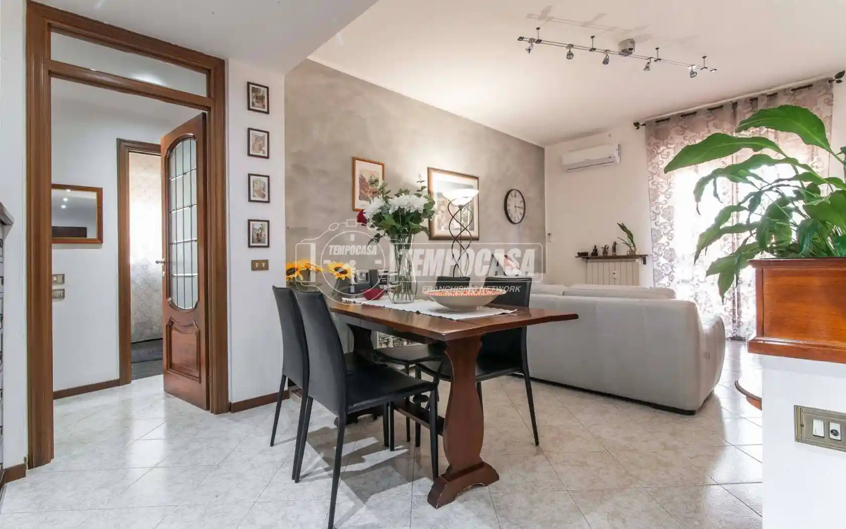 Appartamento in vendita a Gorla Minore