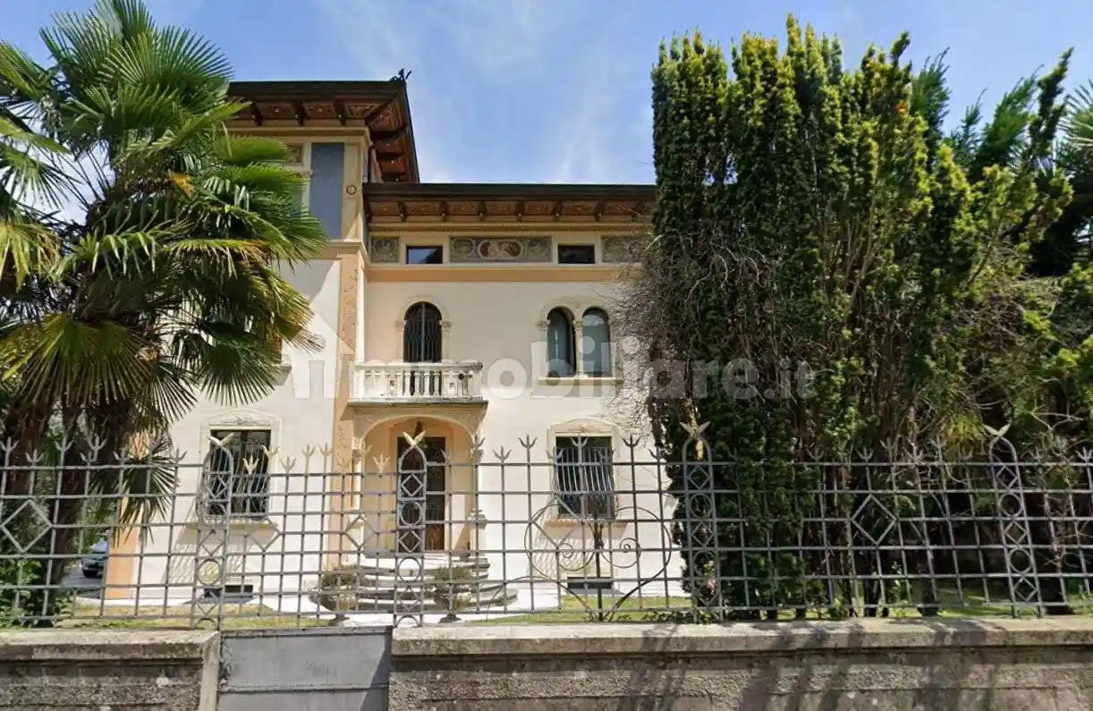 Villa in vendita a Affi