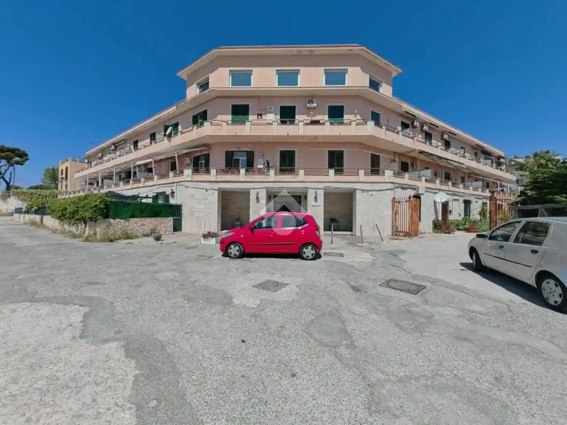Appartamento in vendita a Pozzuoli