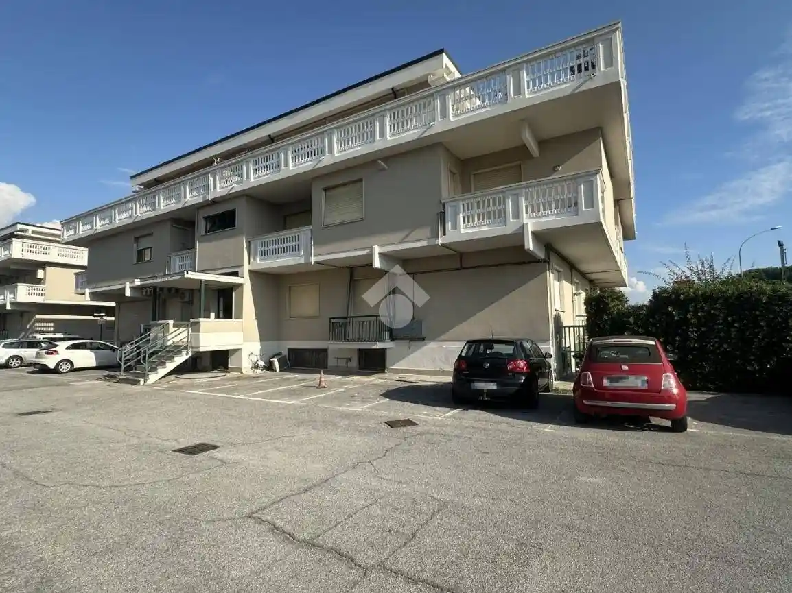Appartamento in vendita a Carrara